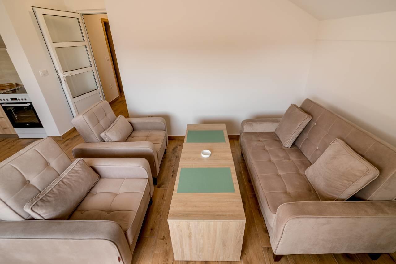 Apartment Luka Meljine
